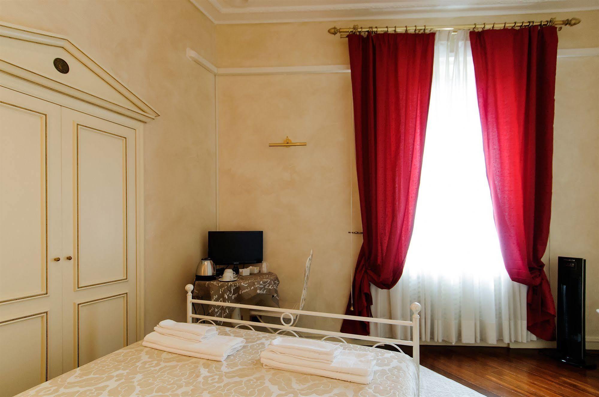 Made In Rome Luxury Affittacamere Bagian luar foto